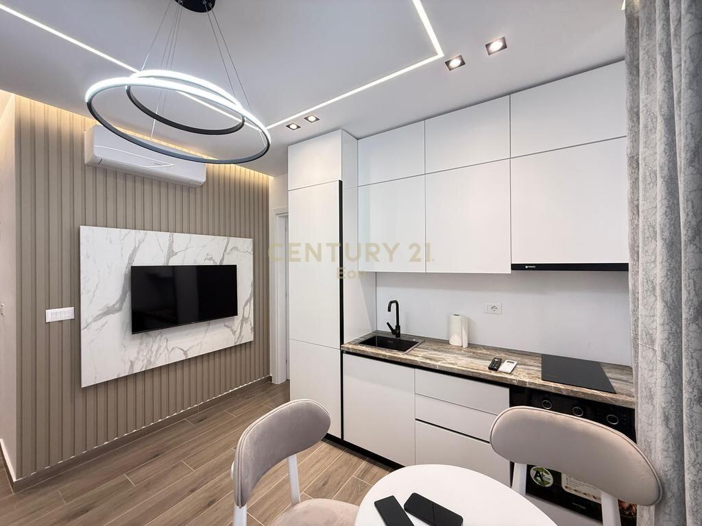 Shitet Apartament 1+1 me Verande në Golem, Durrës !