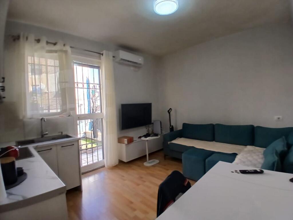 Appartamento 1+1+1 Balcone In Affitto