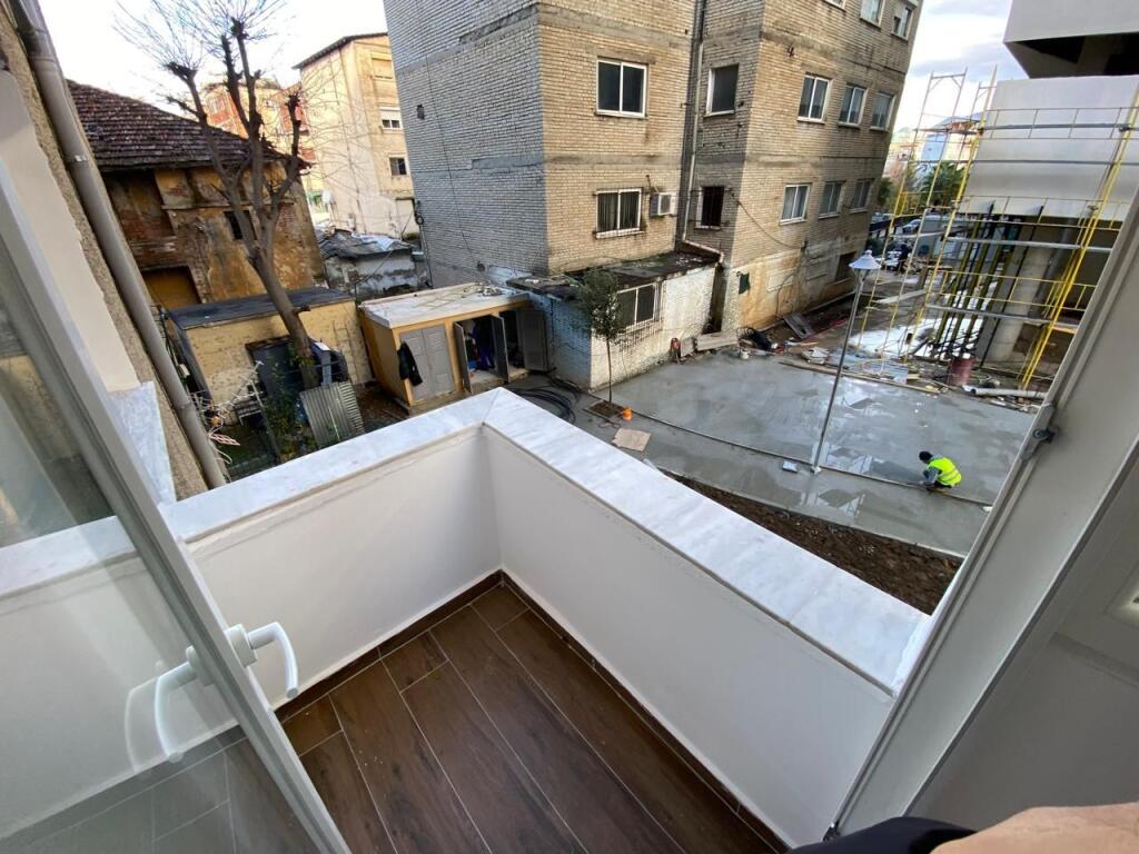 Appartamento 2+1 in affitto in Via Durazzo