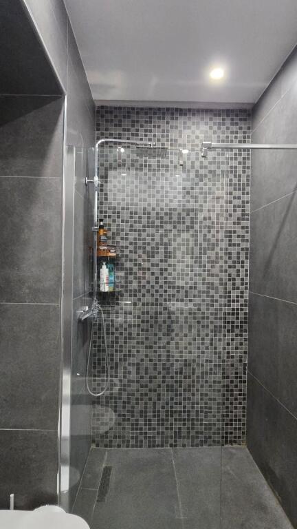 Apartament 1+1 me Qera📍Materniteti Ri, Brryli