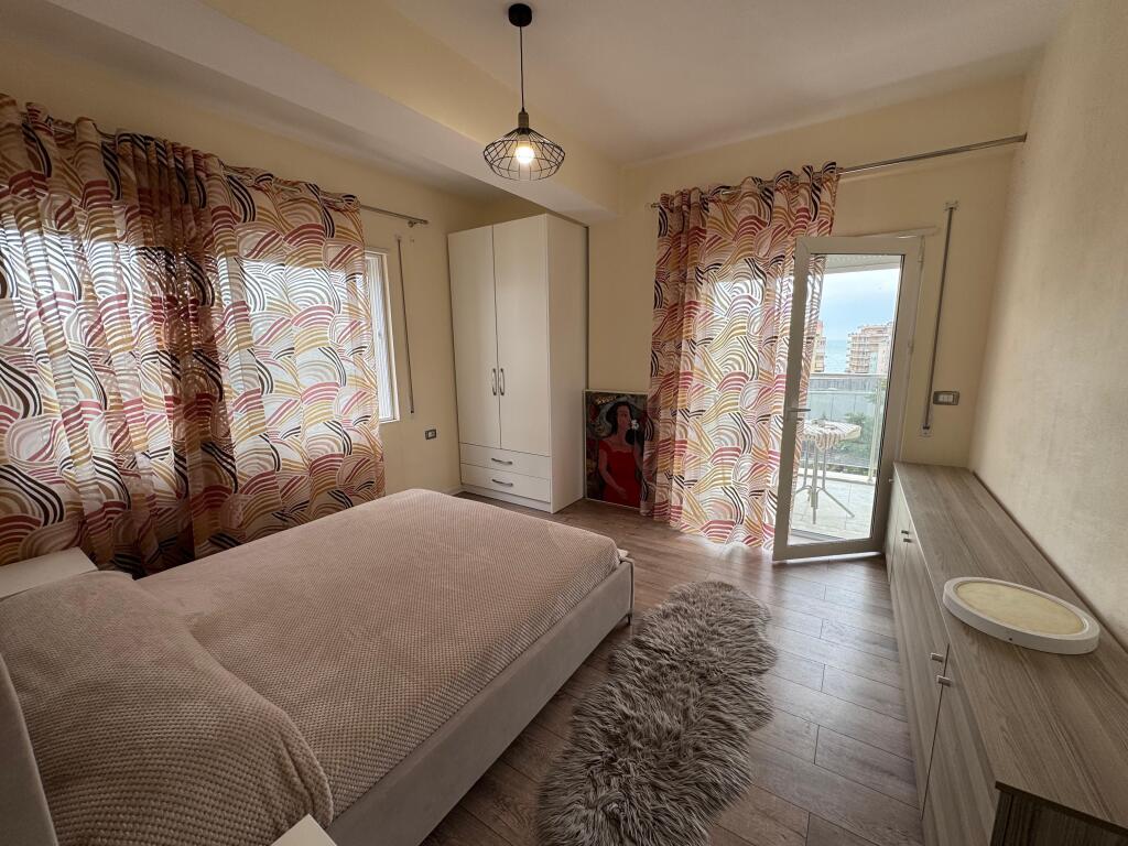 Jepet apartament me qera 1+1 totalisht i investuar lagja 1 durres