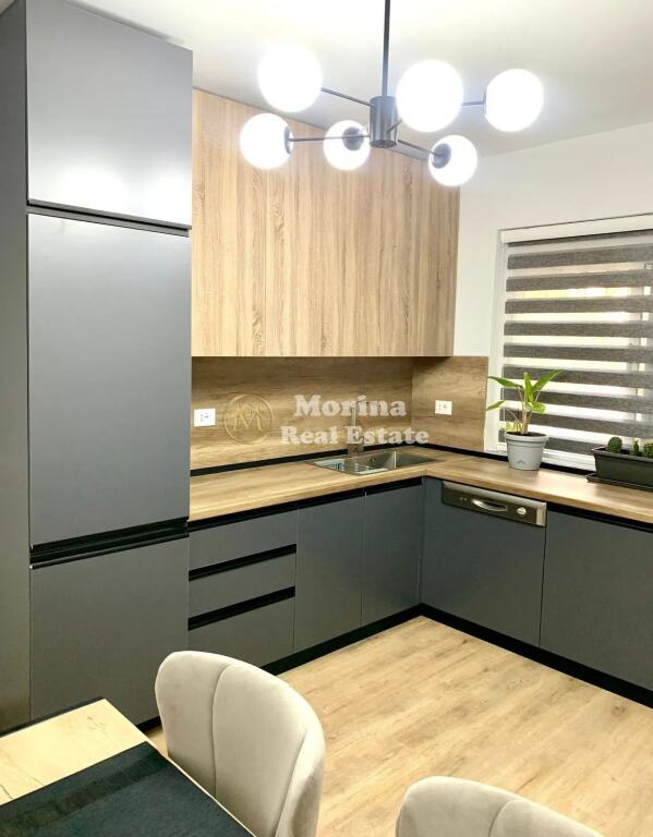 Qera | Apartament 1 + 1 | Stacioni i Trenit, Rruga Karl Gega | 600 €/muaj