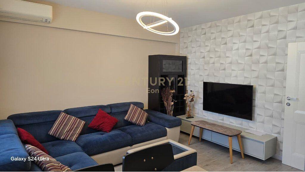 Apartament 2+1 në Qendër të Durrësit !