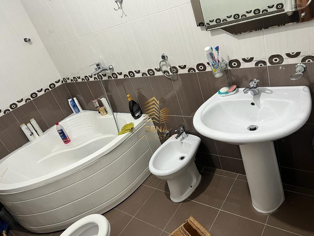 Rent, Private entrance, 2+1+ Parking space, Laprakë, 400 Euro/Month