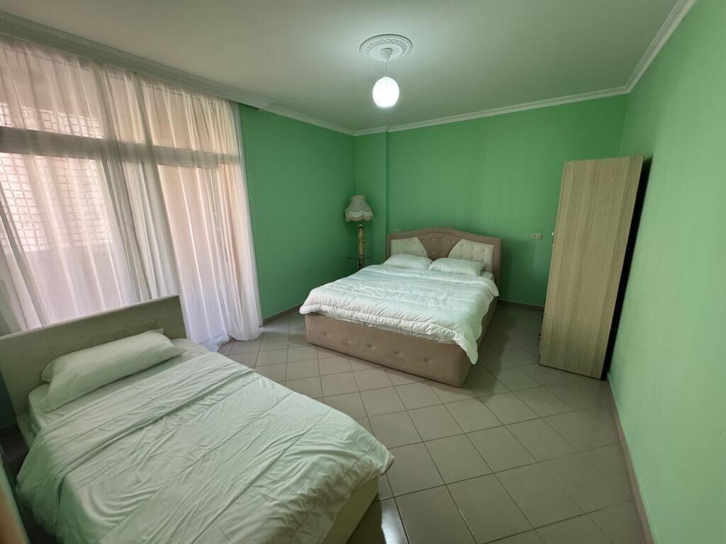 Apartament 2+1 me qira ne komune.
