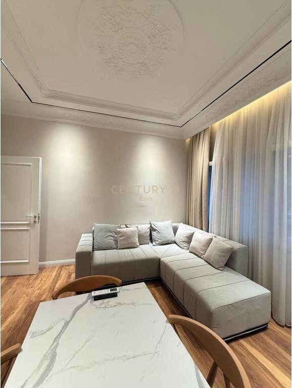 Apartament 2+1 Me Qira në Bulevardin Kryesor, Durrës !