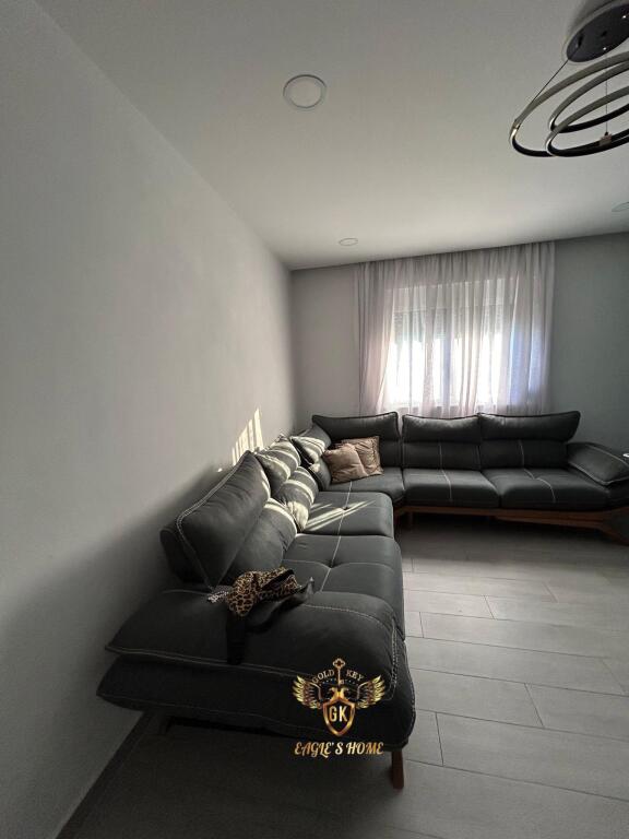 SHITET Super APARTAMENT  • 2+1+2 + Guzhine më vete + Garderobe • 12.000.000 leke ✅ 📍 Adresa: Vala Park,Stadiumi • Sipërfaqja: 98.5 m² neto ne certifik

