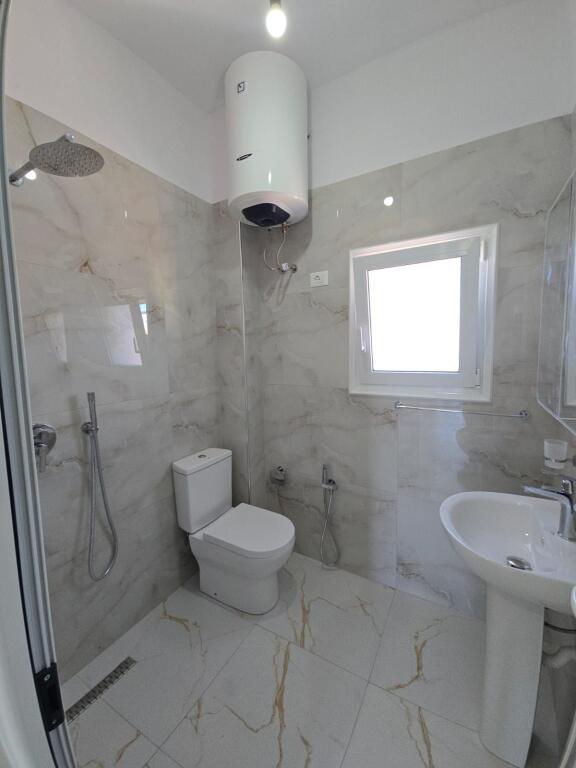 APARTAMENT ME QERA 2+1 NE KENETE DURRES