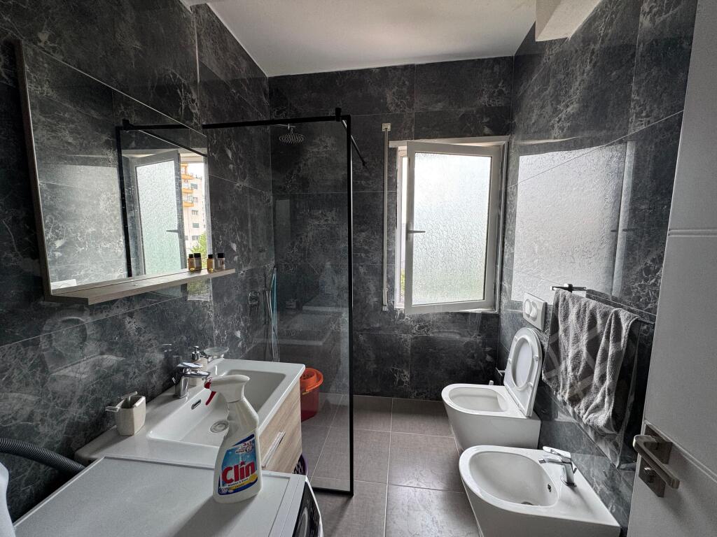 Jepet apartament me qera 1+1 totalisht i investuar lagja 1 durres