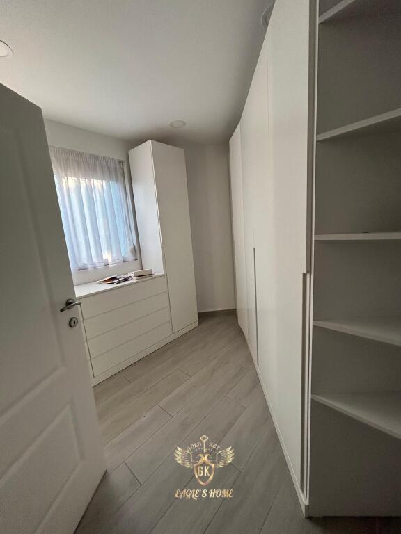 SHITET Super APARTAMENT  • 2+1+2 + Guzhine më vete + Garderobe • 12.000.000 leke ✅ 📍 Adresa: Vala Park,Stadiumi • Sipërfaqja: 98.5 m² neto ne certifik
