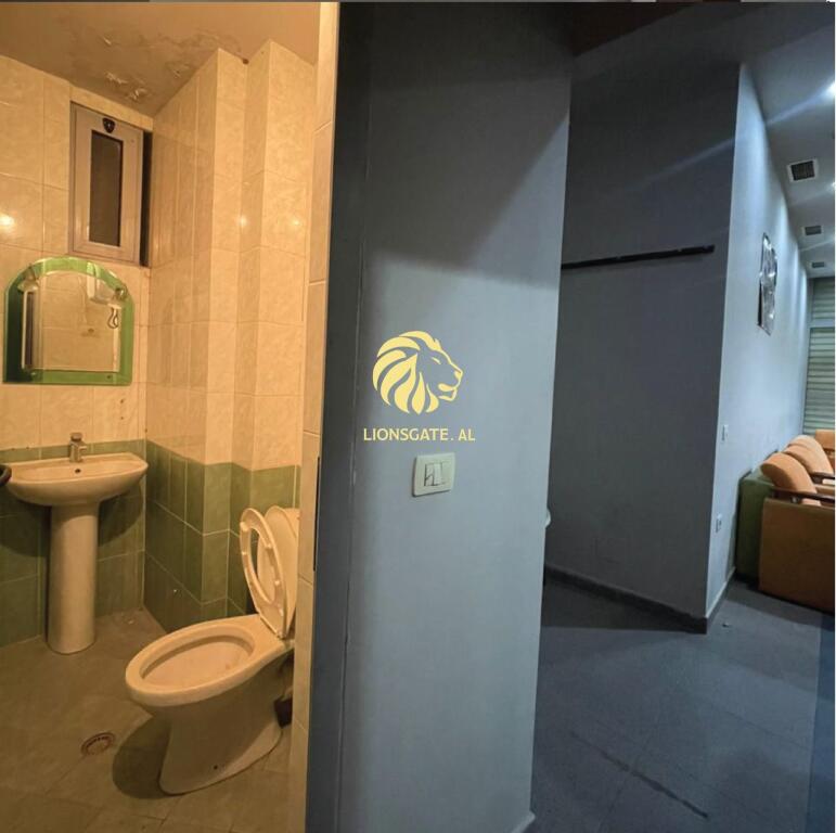 🏢 AMBIENT BIZNESI ME QERA – PRANË MATERNITETIT TË RI