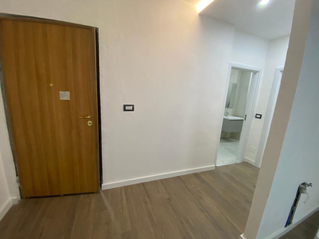 1+1 me verande,komune e parisit te ola fast,180.000 euro