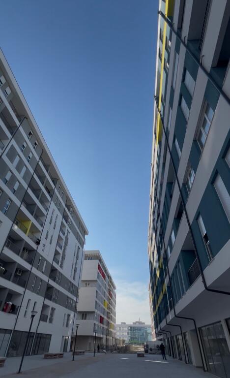 Shitet apartament 2+1+2, Univers City