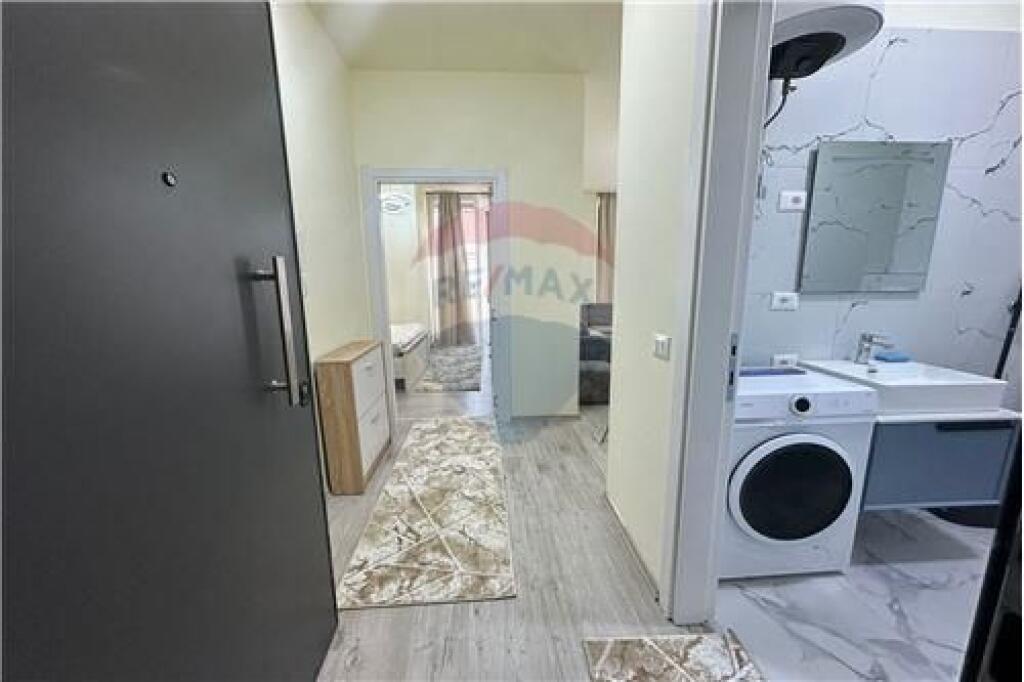 🏡Shitet Apartament 1+1 + Post Parkimi | 📍Pazari i Ri