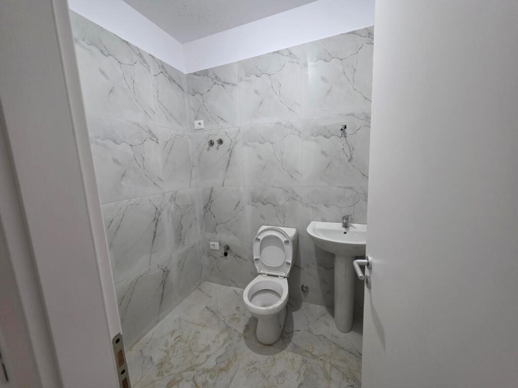 Kodra Diellit Shitet Apartament 1+1