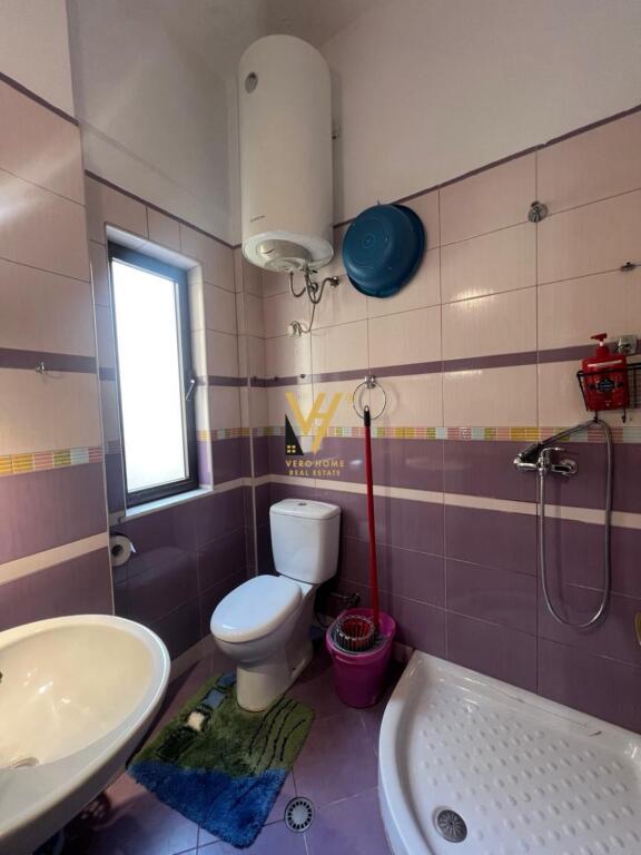 UFFICIO DI 180 M2 IN AFFITTO IN VIA KAVAJES 3.000 EURO