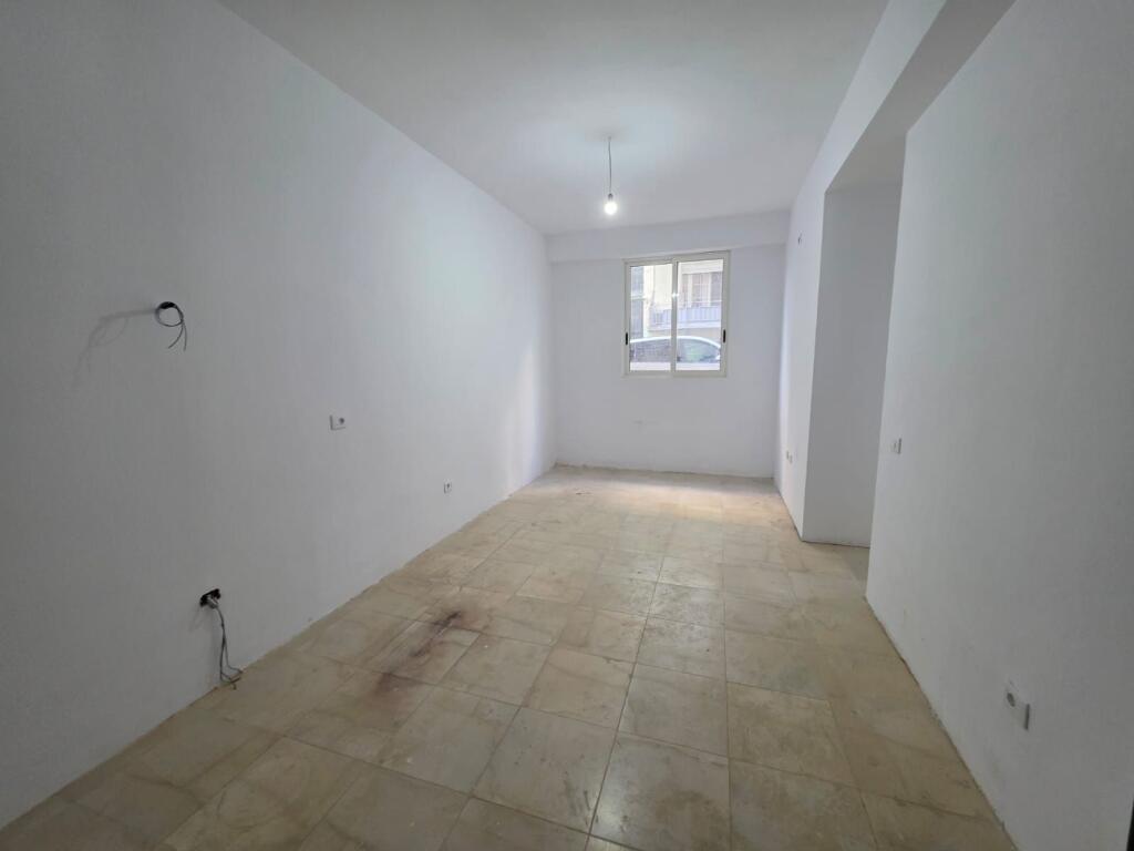 Kodra Diellit Shitet Apartament 1+1