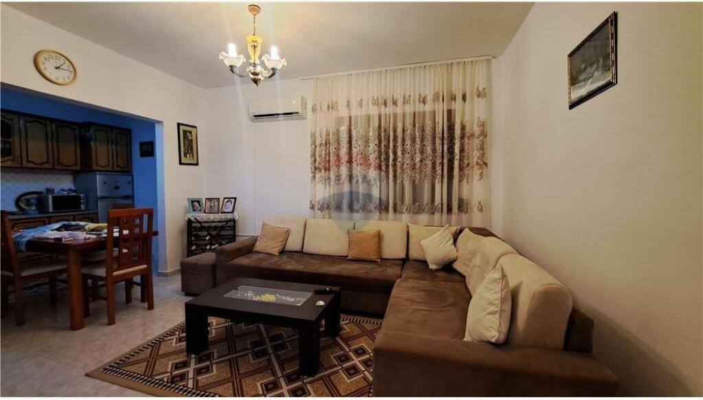 Vilë Dy-Katëshe për Shitje, Kaninë, Vlorë