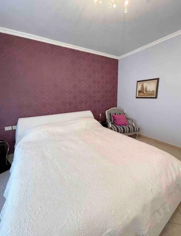 APARTAMENT 3+1 ME PARKIM PER QERA NE BLLOK