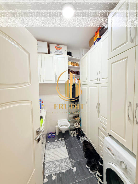 House 2+1 with 2 bathrooms for sale  Vlora, near Pastiçeri Elezi