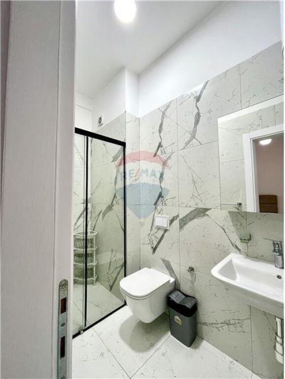 Apartament me qera te square 21 te Arlis