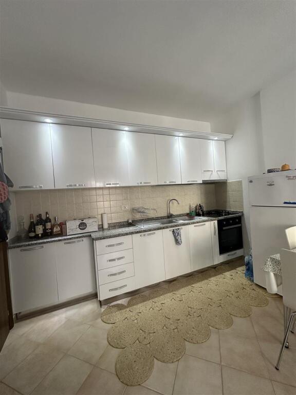 Vendesi in vendita 1+1