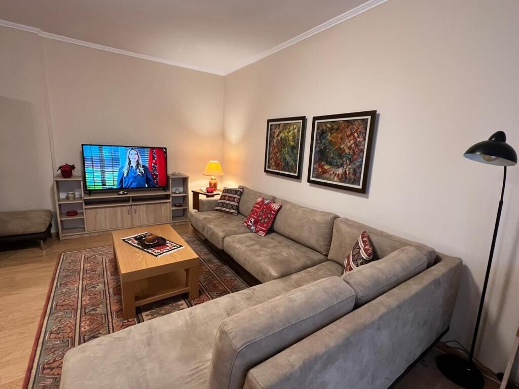 Apartament 1+1 me Qira te Pazari i Ri