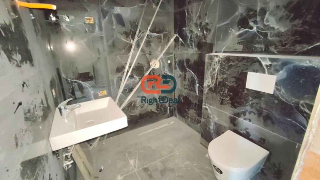 Tek Kompleksi Tirana Porta E Re ,Shitet Apartament 1+1 Me Cmim Okazion!!