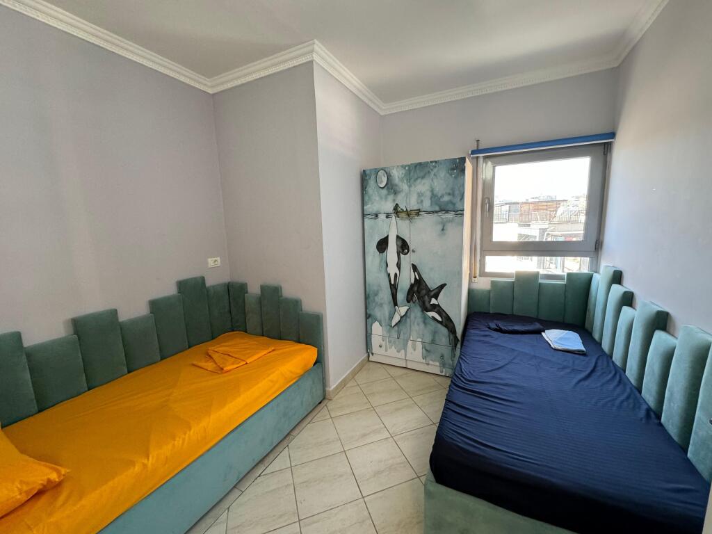Shitet Apartament 2+1