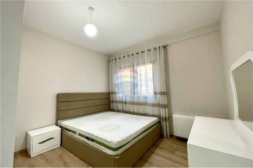 Apartament me qera te square 21 te Arlis
