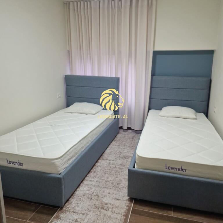 🏡 APARTAMENT 2+1 ME QIRA – TEK STACIONI I TRENIT