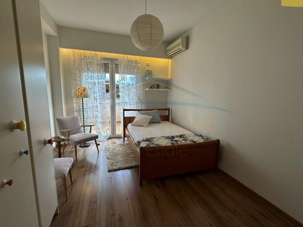 Rent, Apartment 2+1+2+2 Parking Spaces, Myslym Syri, Tirana.