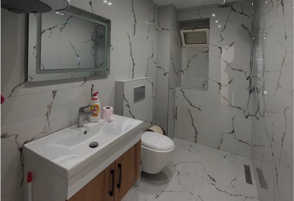 SHOP FOR SALE 27 m2 NEAR Kavaja St. 135,000 €