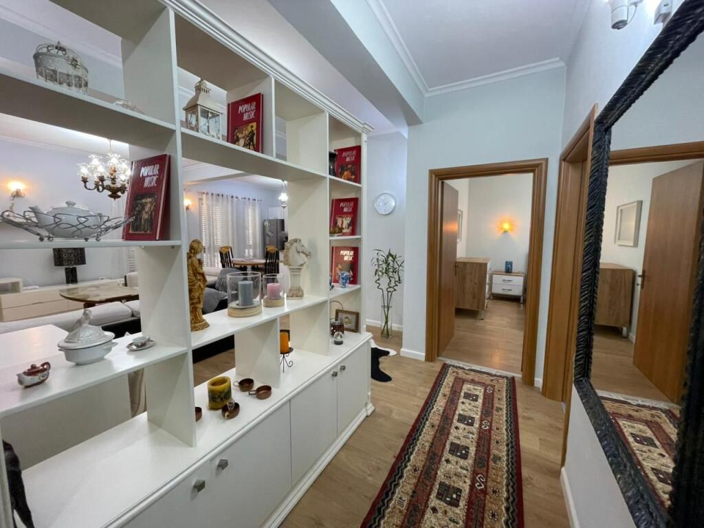 Apartament 2+1 me Qira tek Rruga Durresit