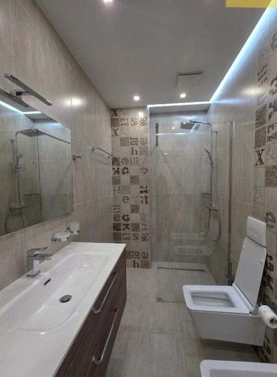 Qera,Apartament 1+1 tek Ish Parku i Autobuzave, Tirane.