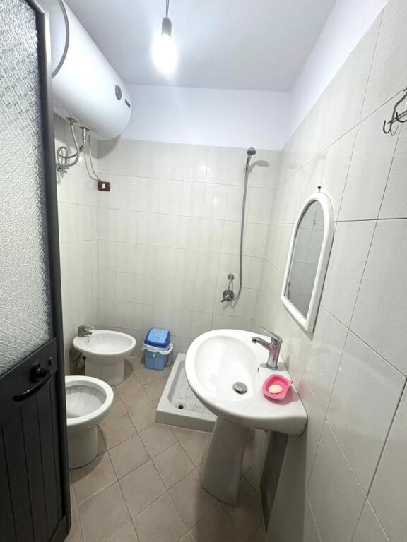 Jepet me qira apartament 1+1 – Plazh, pranë Gega Oil