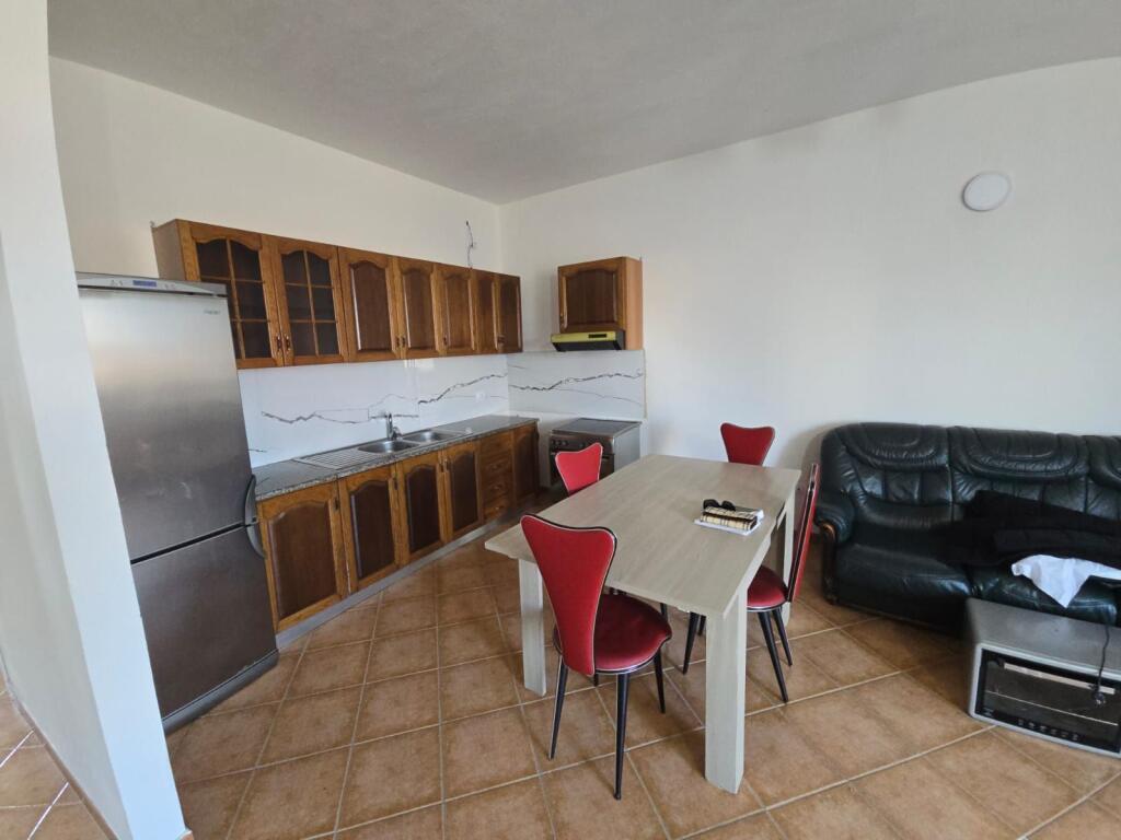 JEPET ME QERA APARTAMENT 3+1 AFER FABRIKES SE MAKARONAVE DURRES