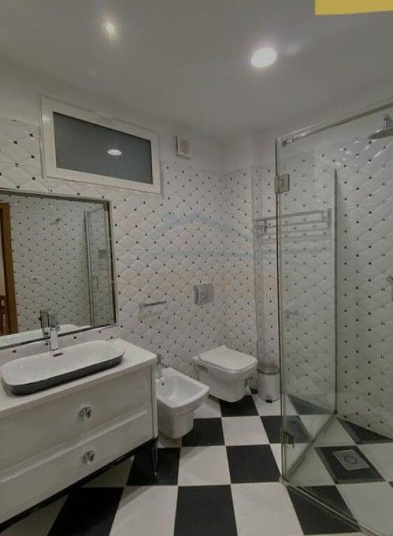 Qera , Apartament 2+1+2 , Rruga Mine Peza , Tirane