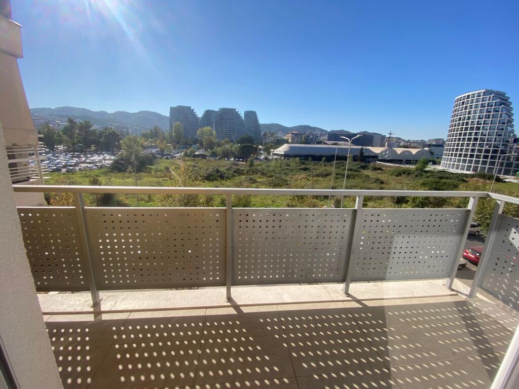 Ambjent per zyre me qera,te rruge e kosovareve,cmimi 850 euro