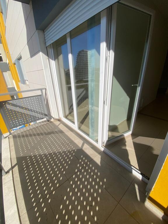 Ambjent per zyre me qera,te rruge e kosovareve,cmimi 850 euro