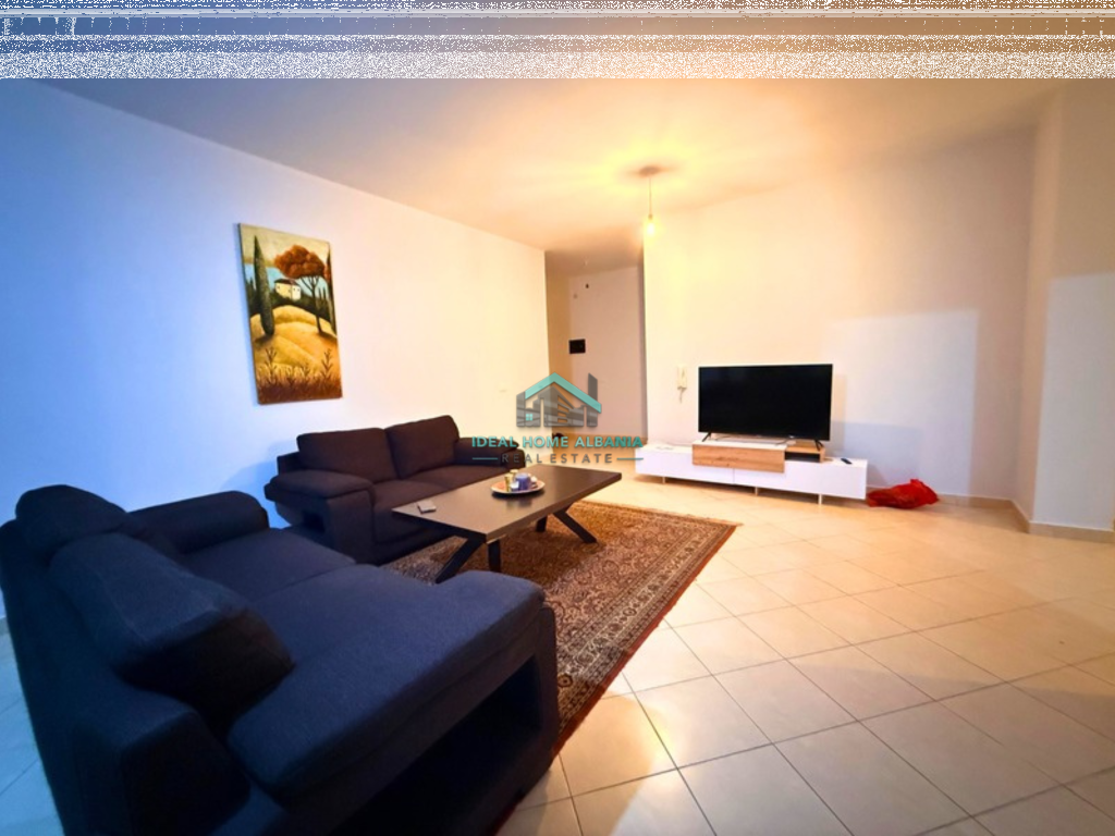 Apartament 2+1 per Shitje Transballkanike Vlore.