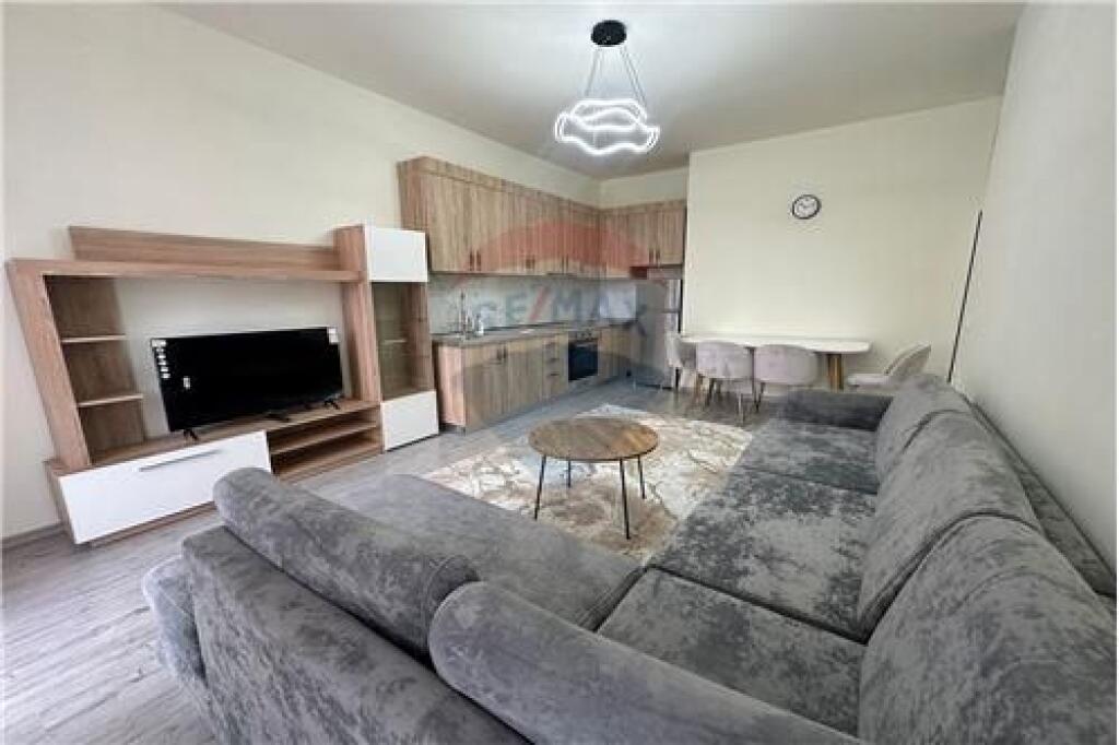 🏡Shitet Apartament 1+1 + Post Parkimi | 📍Pazari i Ri