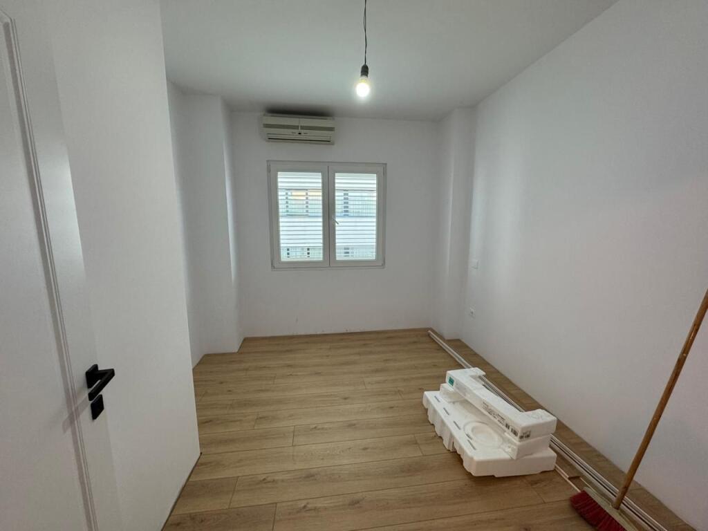 Jepet apartament me qera 2+1