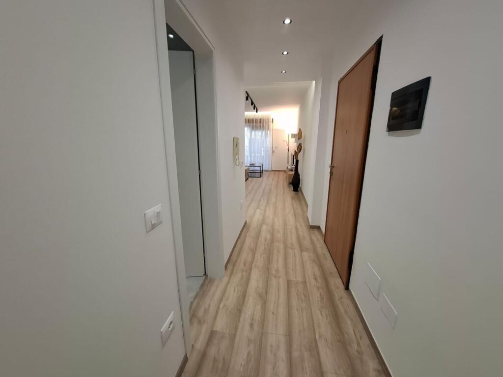 Jepet apartament me qera 1+1