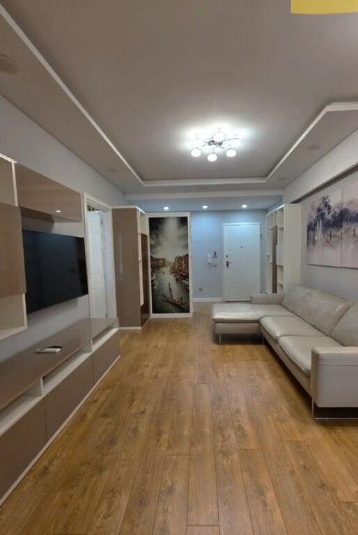 Qera,Apartament 1+1 tek Ish Parku i Autobuzave, Tirane.
