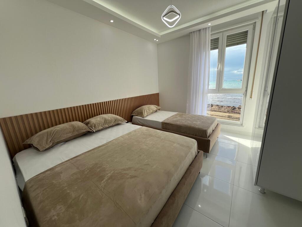 Jepet apartament me qera 1+1