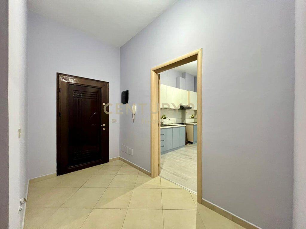 Jepet me Qira Ambient Zyre 100 m² me Parkim – Komuna e Parisit