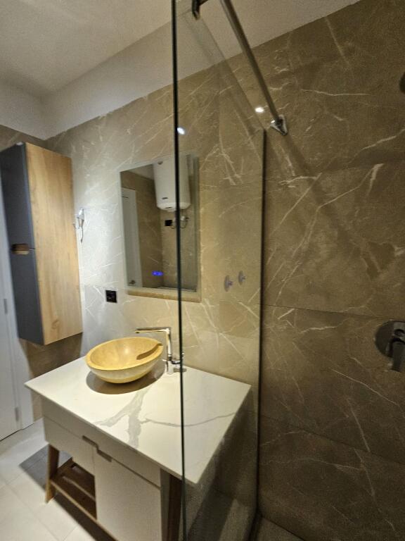 Jepet apartament me qera 2+1