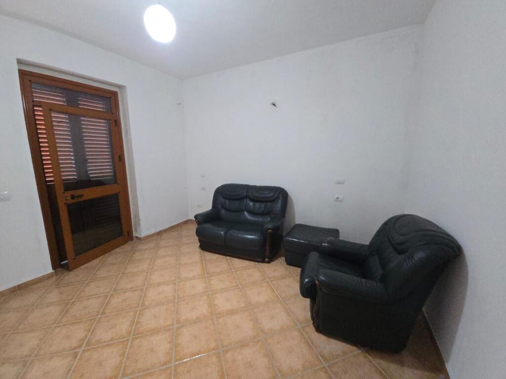 JEPET ME QERA APARTAMENT 3+1 AFER FABRIKES SE MAKARONAVE DURRES