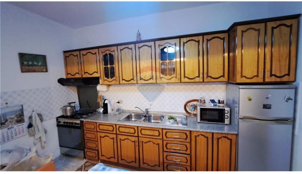 Vilë Dy-Katëshe për Shitje, Kaninë, Vlorë